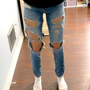 Ripped skinny jeans